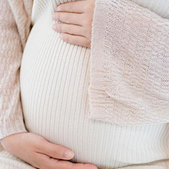 在这个基础模型之🏤🧛‍♀️孕宝国际上，人们可以创建📗🍽自己的🇫🇰👩‍👦